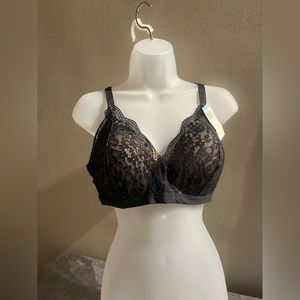 38C NWT Warner’s tan and black lace bra